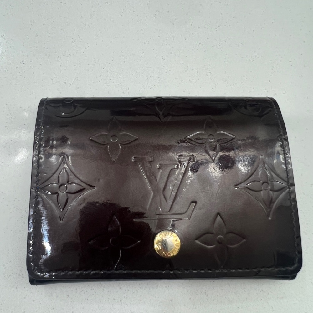 Louis Vuitton monogram vernis card holder- Burgundy